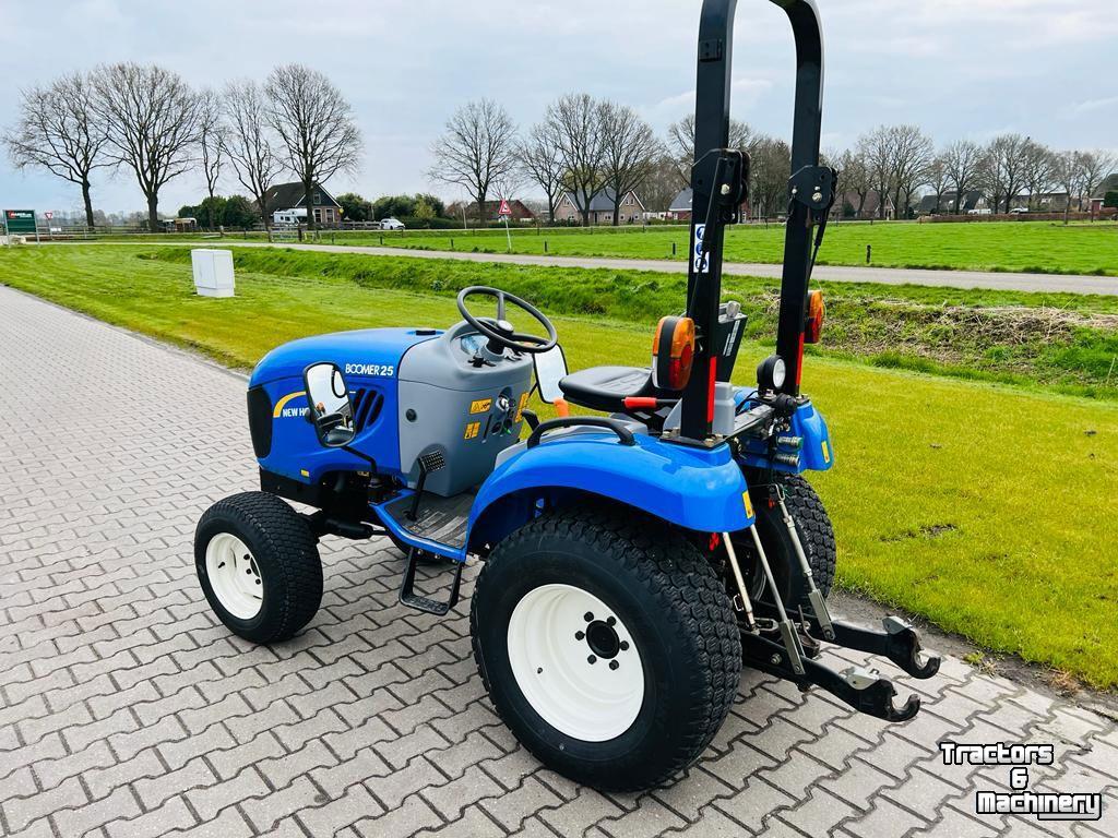 Schlepper / Traktor New Holland BOOMER 25