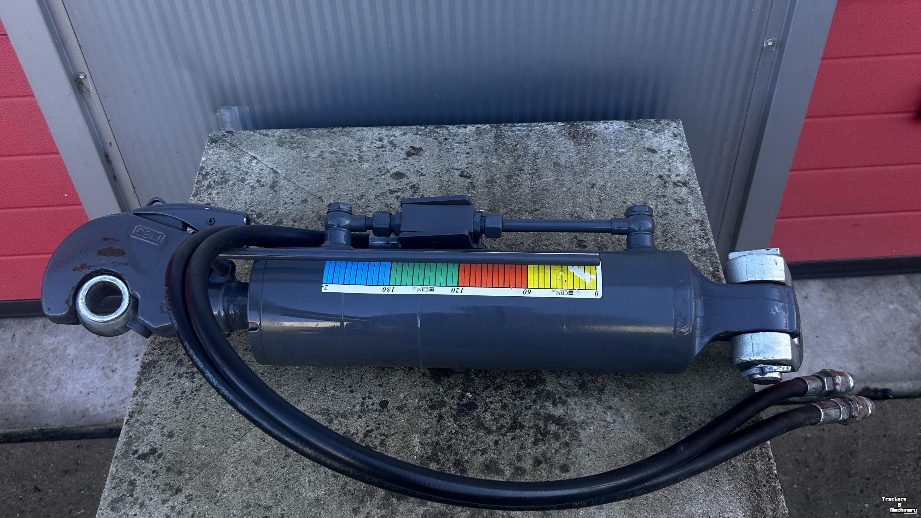 Diverse Gebrauchte Teile Massey Ferguson HYDR TOPSTANG