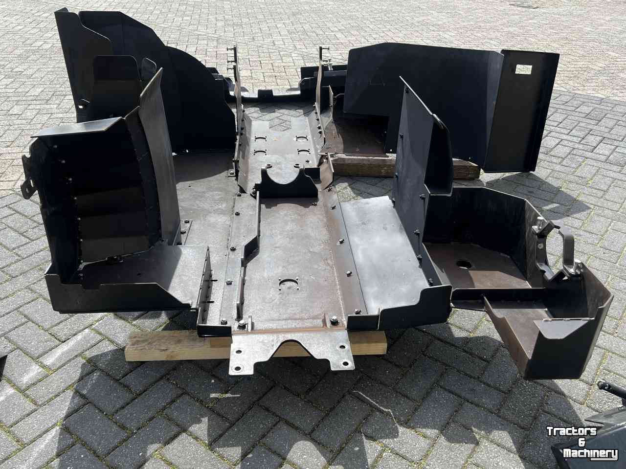 Schlepper / Traktor New Holland THANHOFER BOSBOUW afscherming T6.xxx