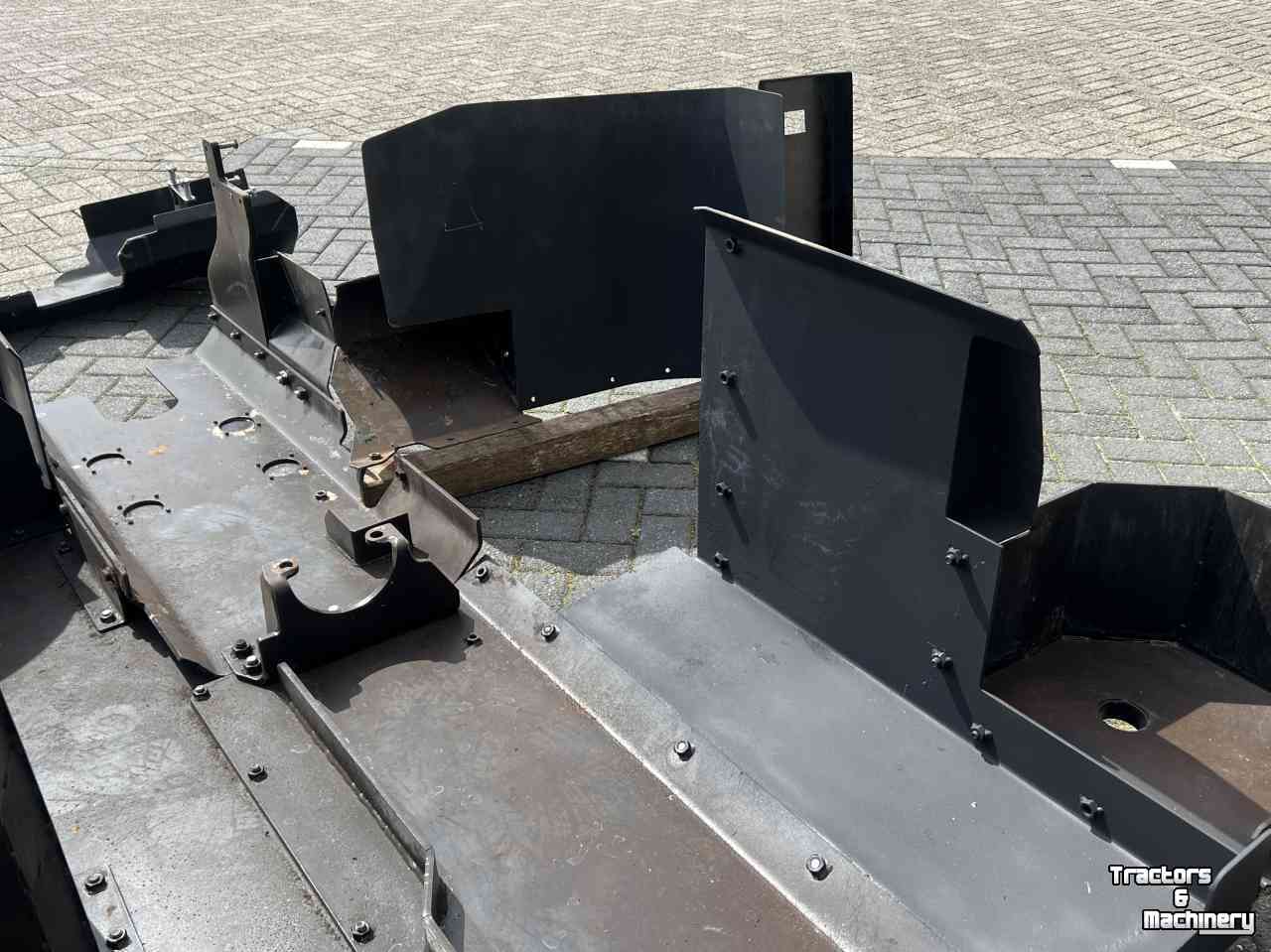 Schlepper / Traktor New Holland THANHOFER BOSBOUW afscherming T6.xxx