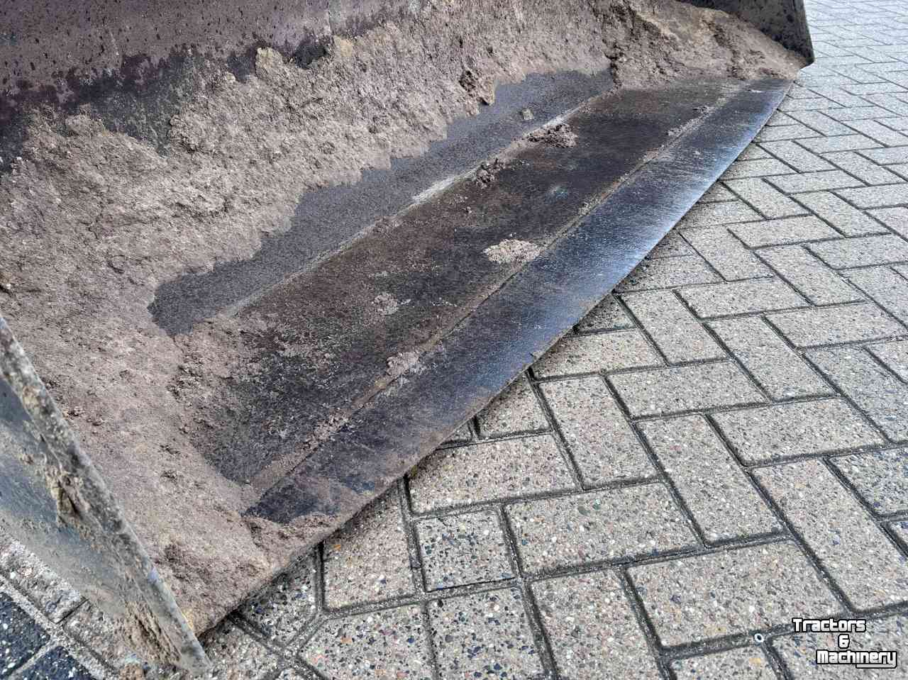 Ladeschaufeln Hekamp verreikerbak grondbak New Holland 250 CM