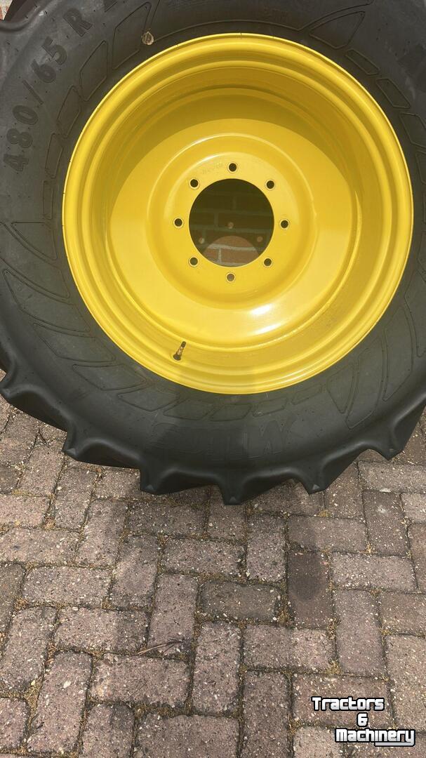 Räder, Reifen, Felgen & Distanzringe Mitas AC65 480/65R28