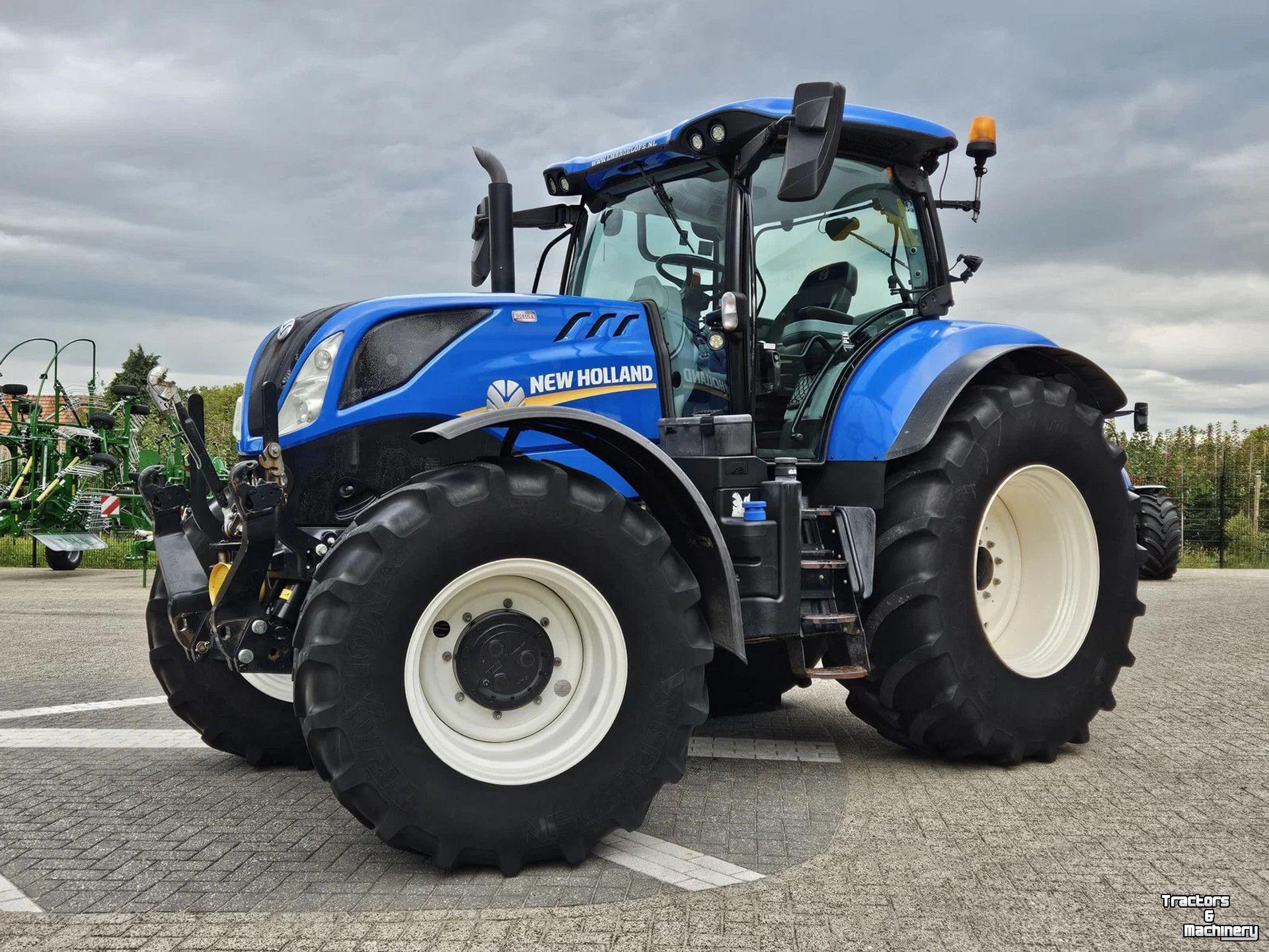 Schlepper / Traktor New Holland T7.210PC