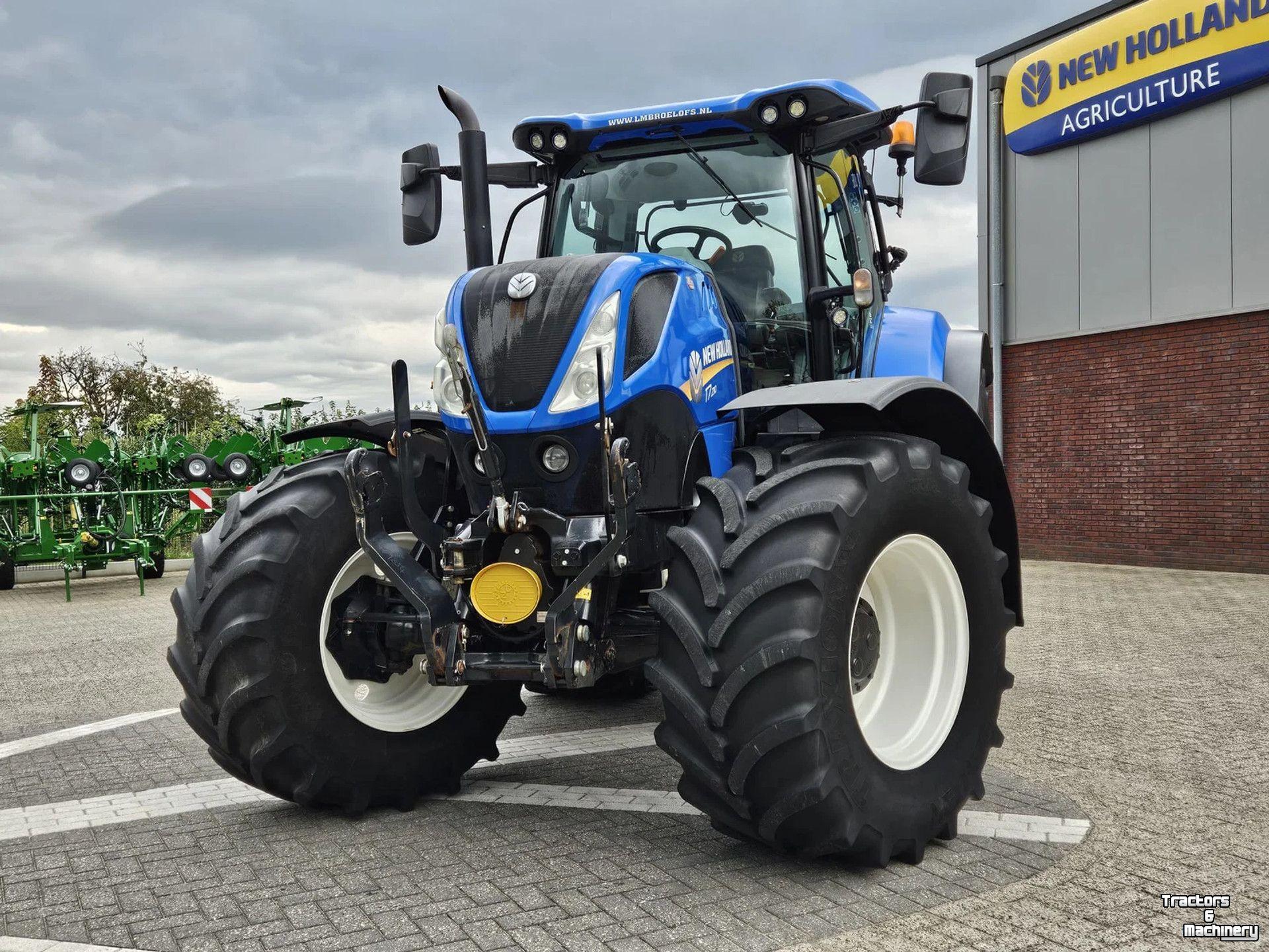 Schlepper / Traktor New Holland T7.210PC