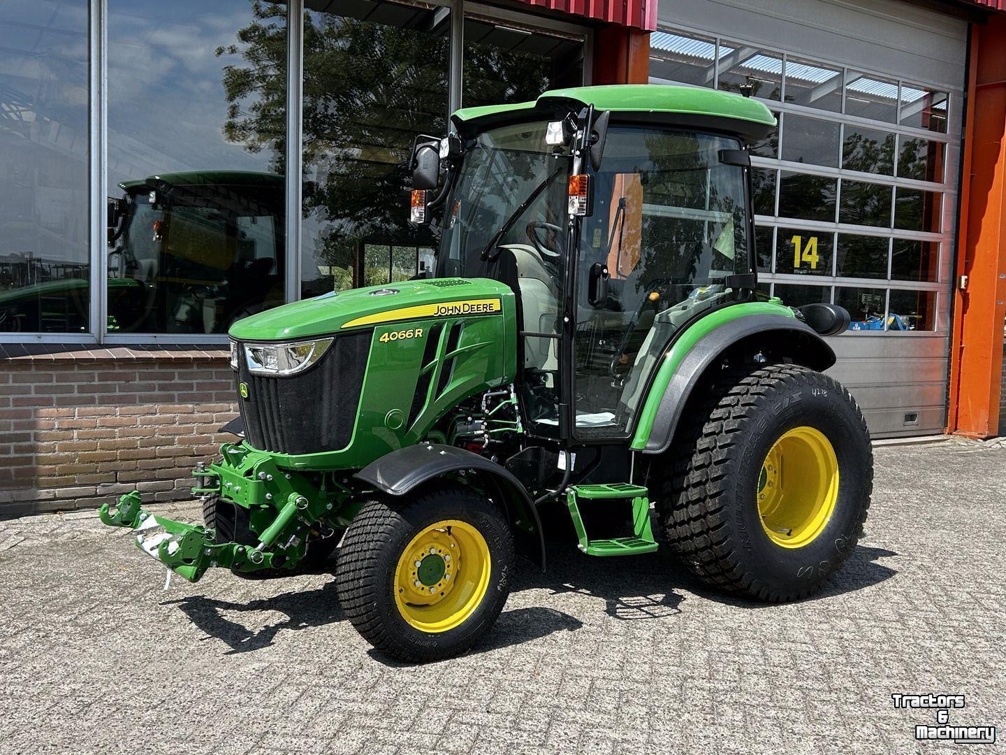 Obsttraktor John Deere 4066R