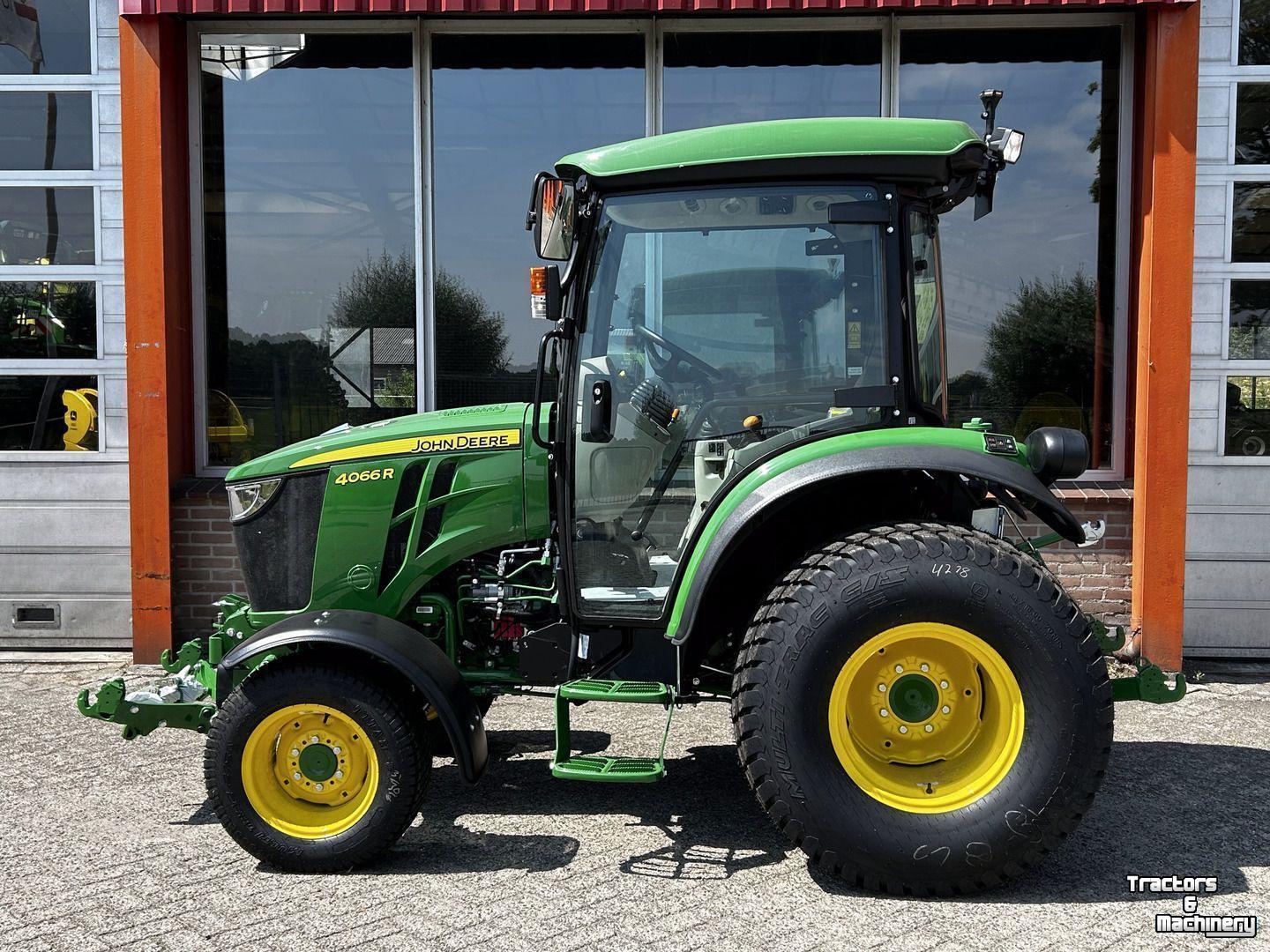 Obsttraktor John Deere 4066R