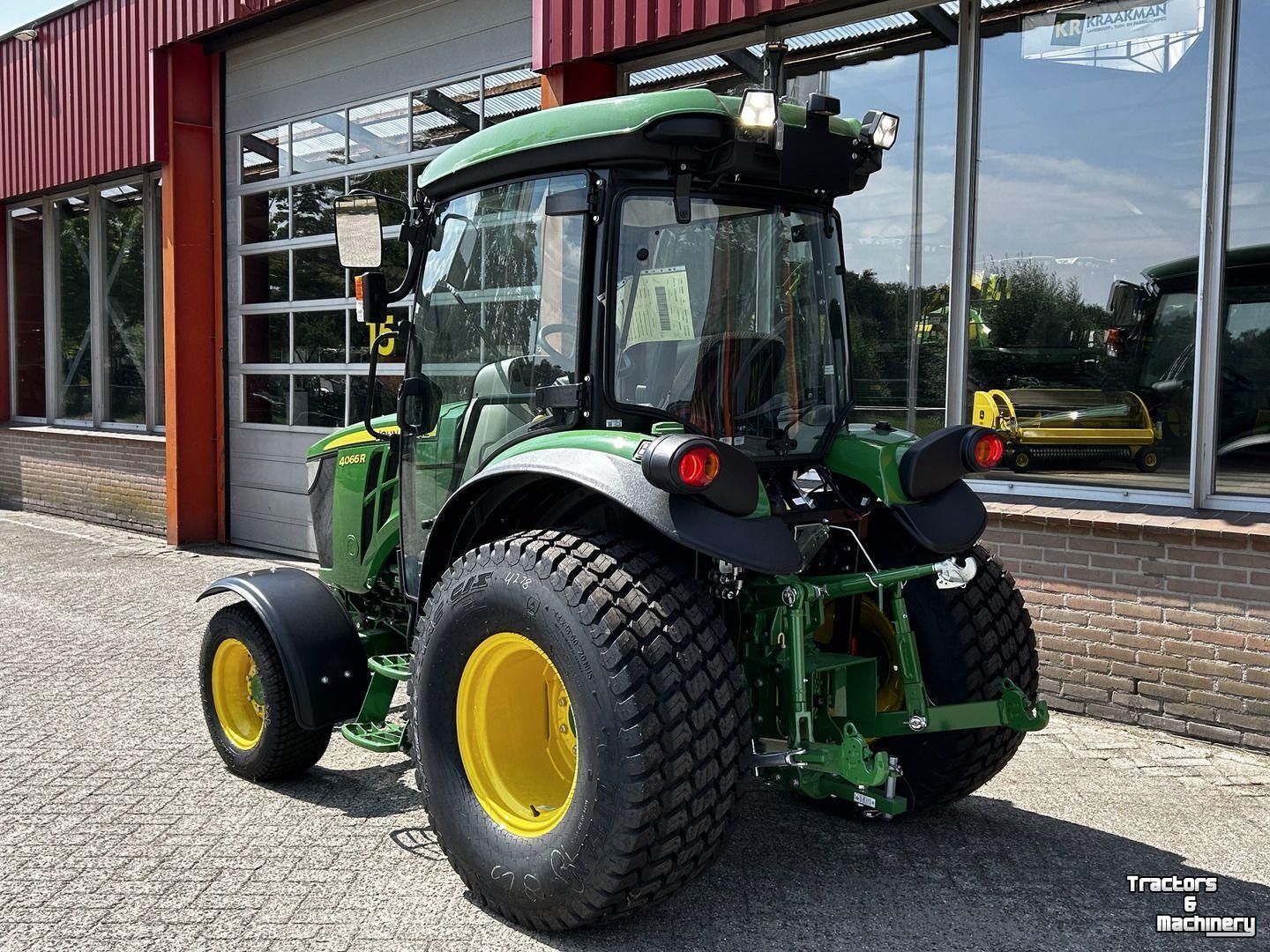 Obsttraktor John Deere 4066R