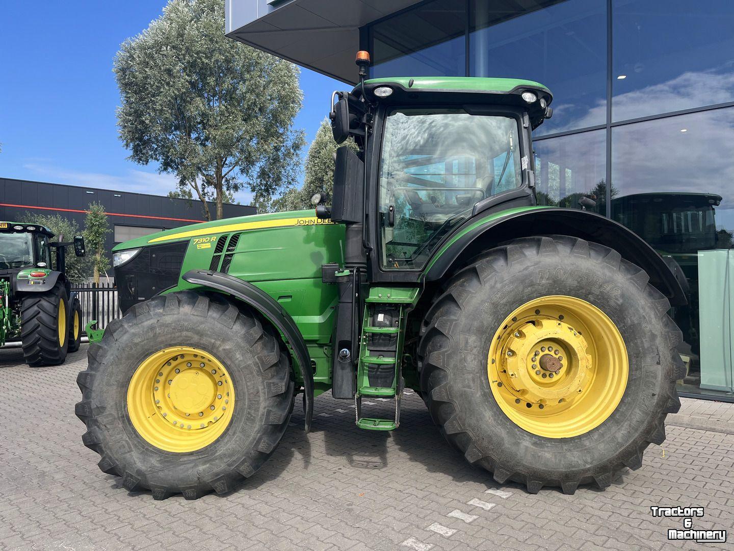 Schlepper / Traktor John Deere 7310R