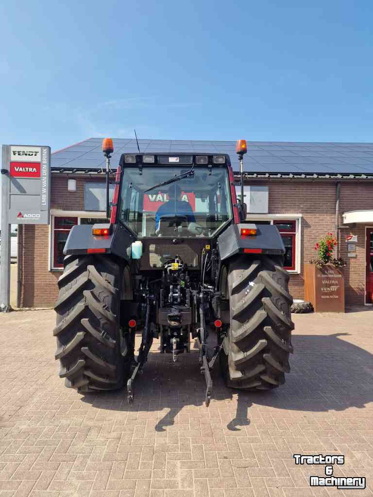 Schlepper / Traktor Valtra 8950
