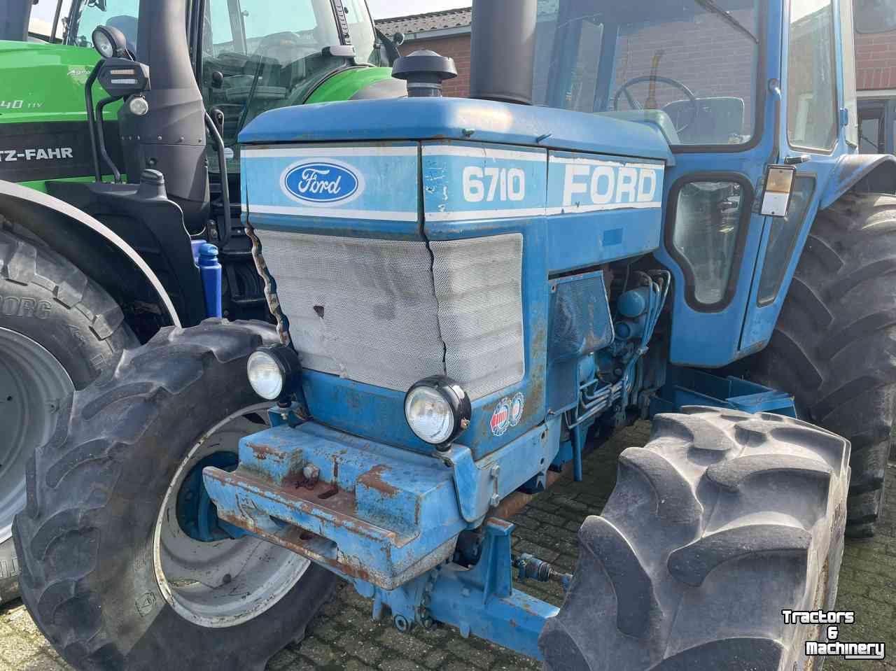 Schlepper / Traktor Ford 6710 4X4, Supercab, sterblok motor, dual power.