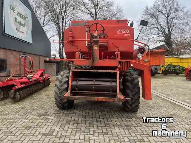 Mähdrescher Laverda m 120