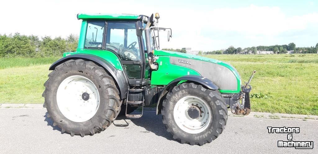 Schlepper / Traktor Valtra T190