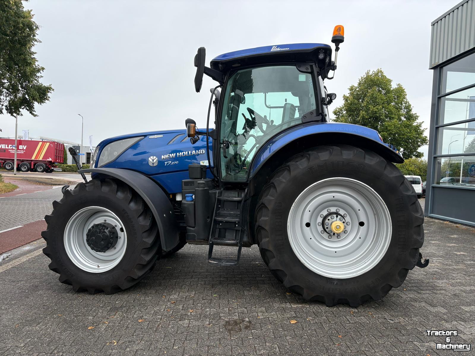 Schlepper / Traktor New Holland Blue Power
