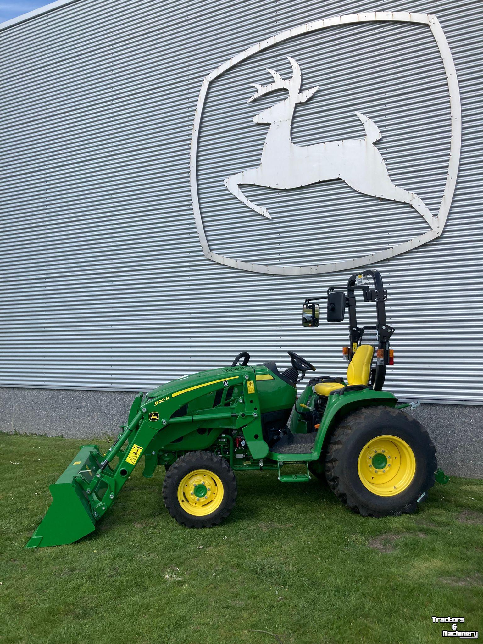 Schlepper / Traktor John Deere 3039R
