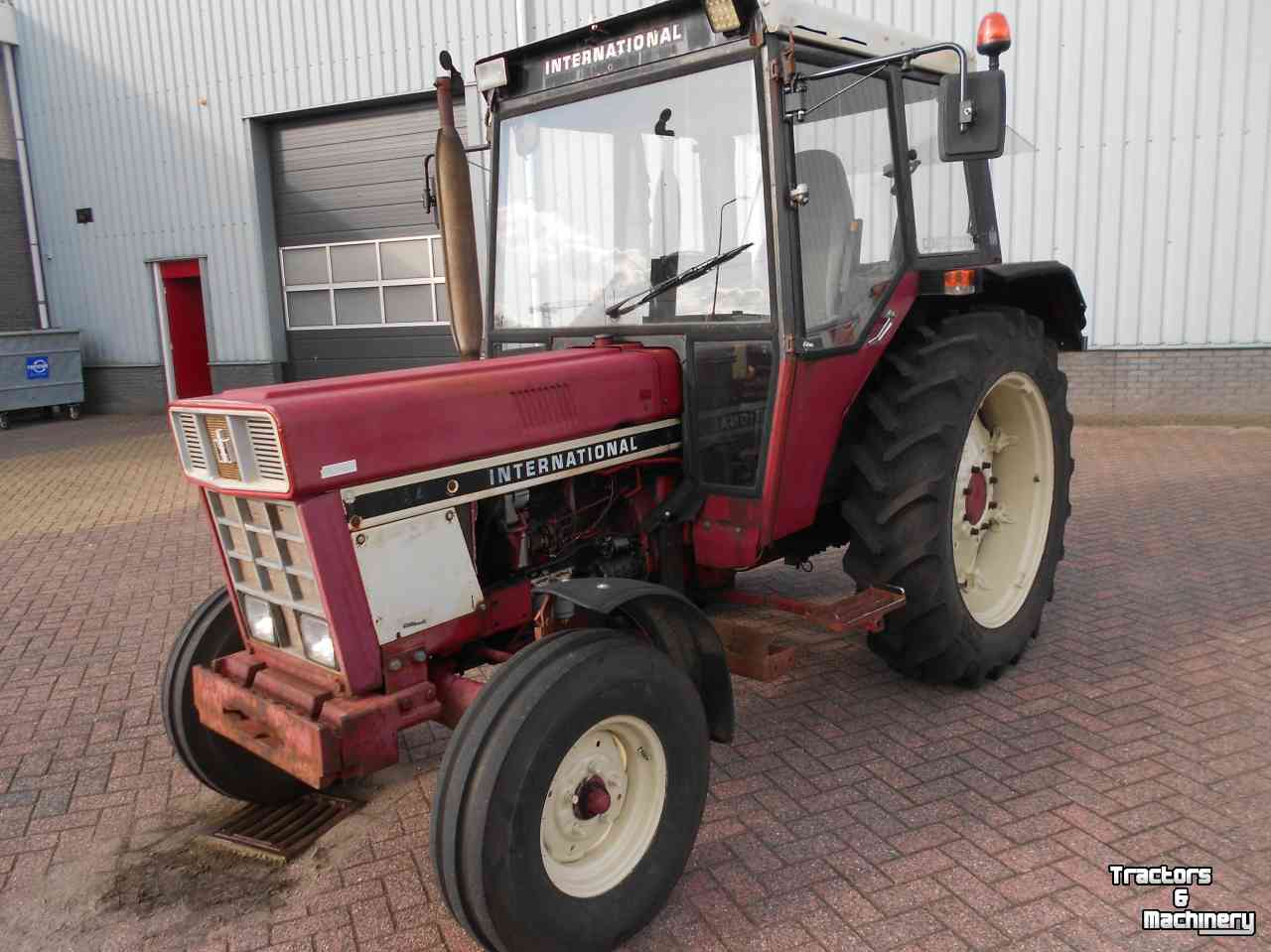 Schlepper / Traktor International 644
