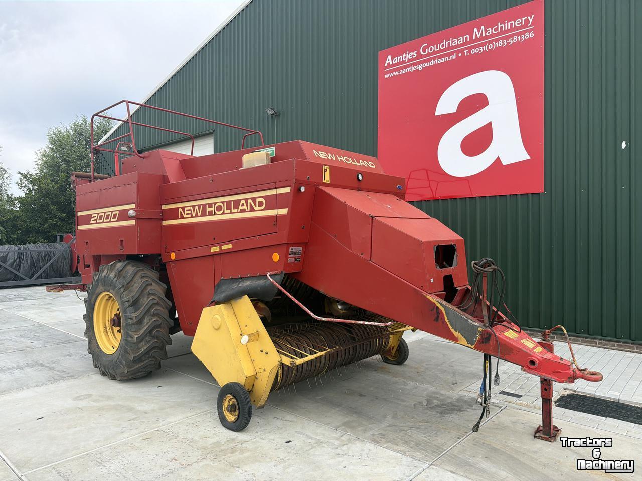 Pressen  New Holland pakkenpers D2000