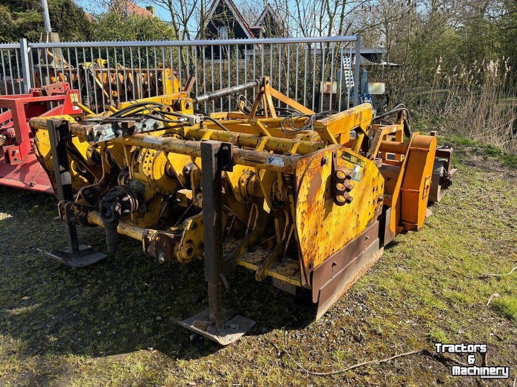 Spatenmaschine Selvatici 2510 Serie 180 250 - Hakenfrees - hydraulisch aandrukbare pvc rol