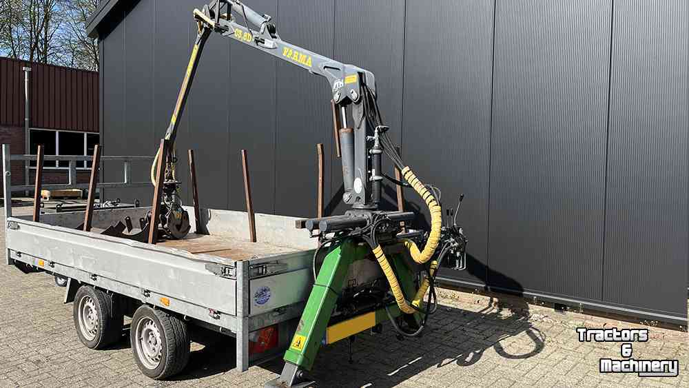 Autoanhänger bis 3500 Kg  Aanhangwagen met bosbouwkraan