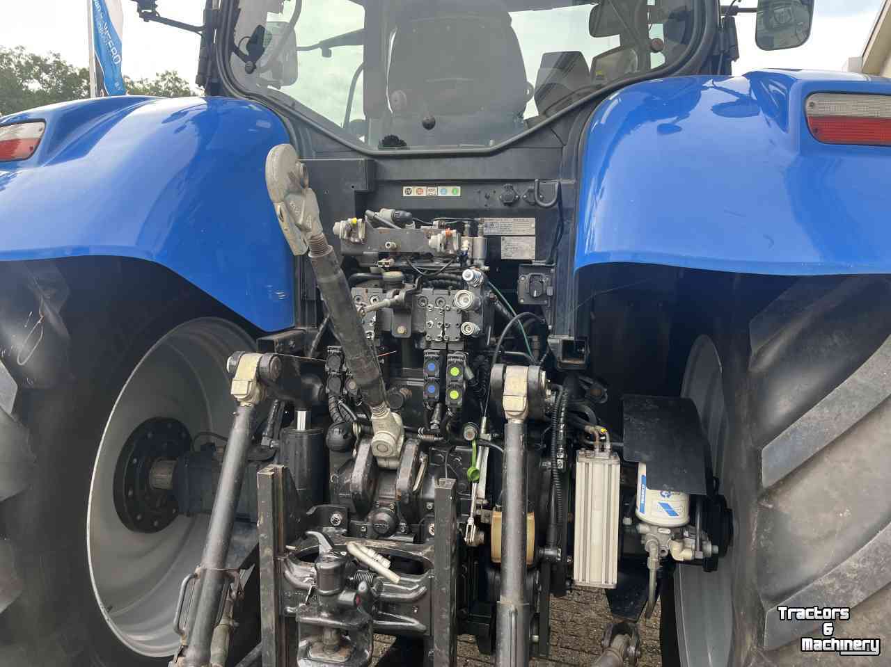 Schlepper / Traktor New Holland T7.220