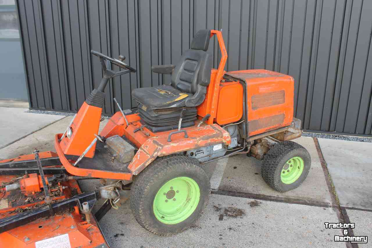 Aufsitzrasenmäher Kubota F2400 diesel frontmaaier zitmaaier cirkelmaaier Votex Piccolo 180K maaidek