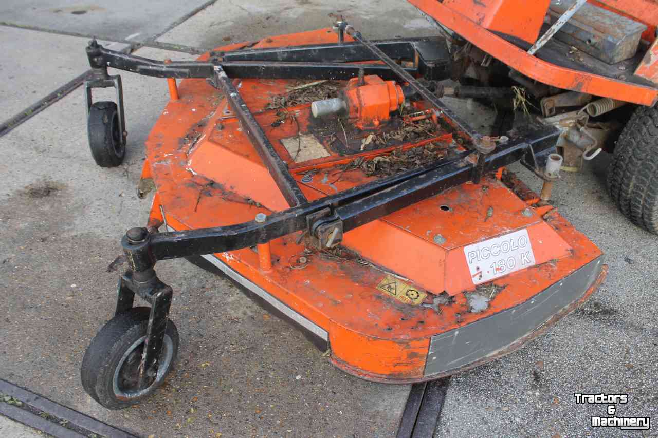Aufsitzrasenmäher Kubota F2400 diesel frontmaaier zitmaaier cirkelmaaier Votex Piccolo 180K maaidek