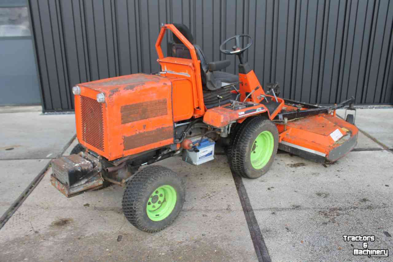 Aufsitzrasenmäher Kubota F2400 diesel frontmaaier zitmaaier cirkelmaaier Votex Piccolo 180K maaidek