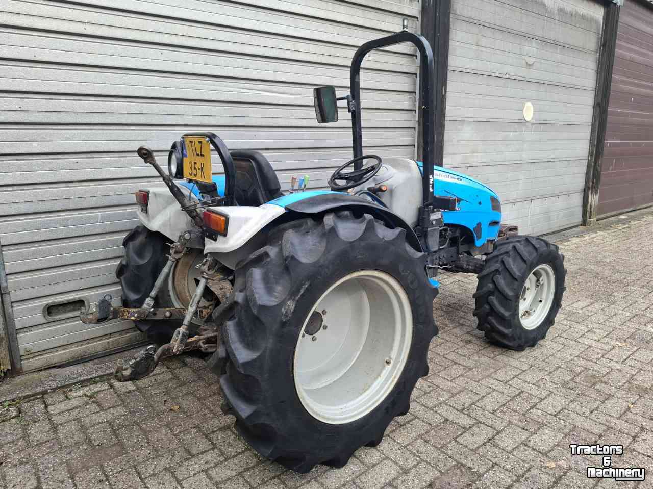 Gartentraktoren Landini Mistral 50 compact tractor traktor trekker cabrio tuintractor boomkwekerij boomgaard fruitteelt compacttractor