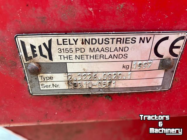 Düngerstreuer Lely SE Centermatic met centronic strooicomputer