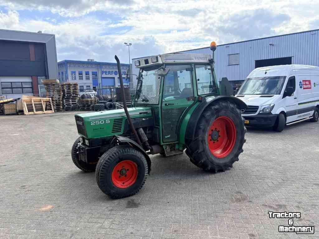 Schlepper / Traktor Fendt 250S