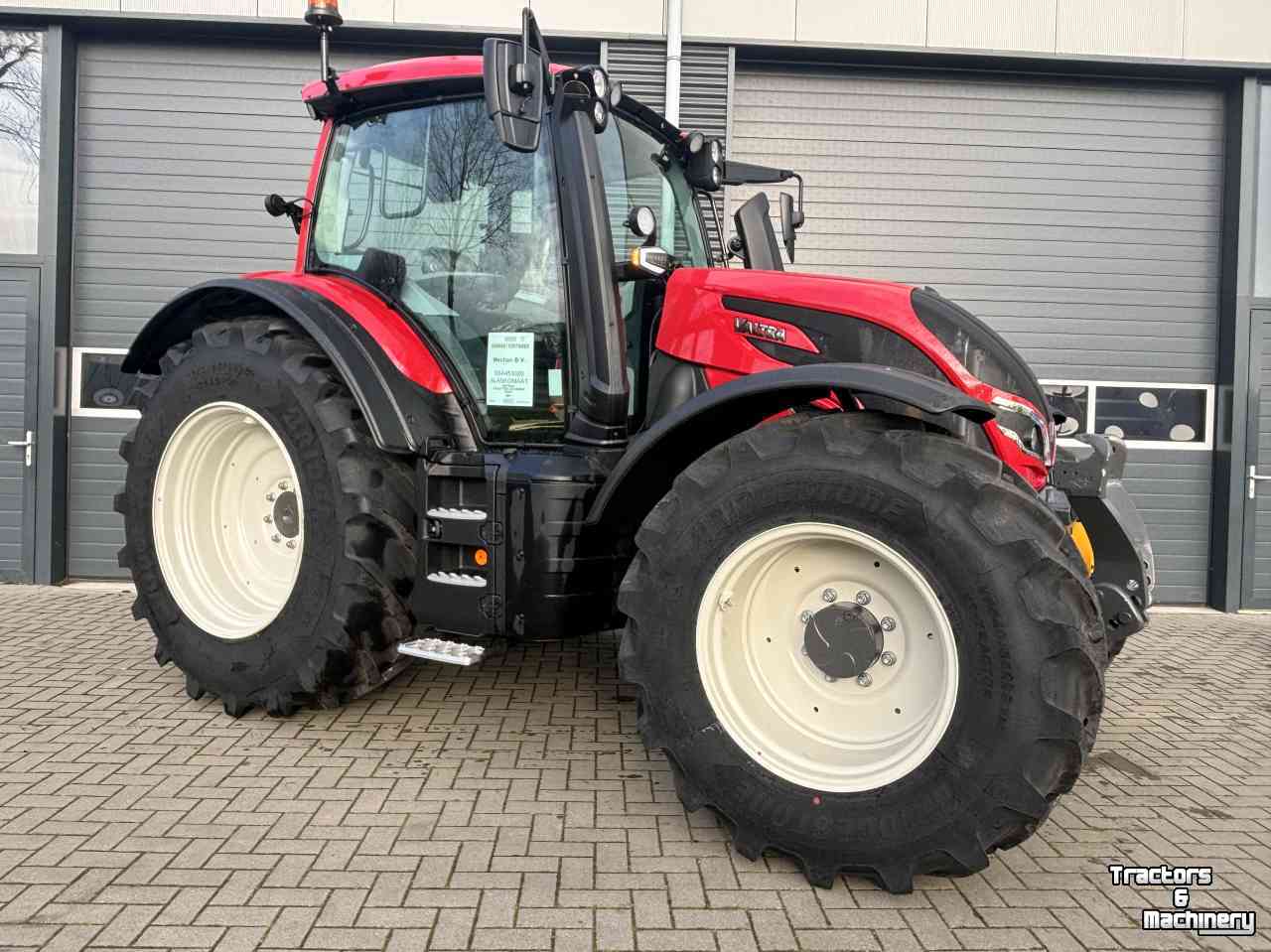 Schlepper / Traktor Valtra N175 Direct uitvoering