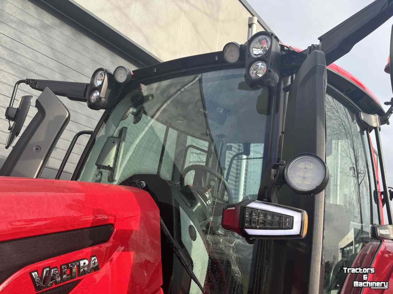 Schlepper / Traktor Valtra N175 Direct uitvoering