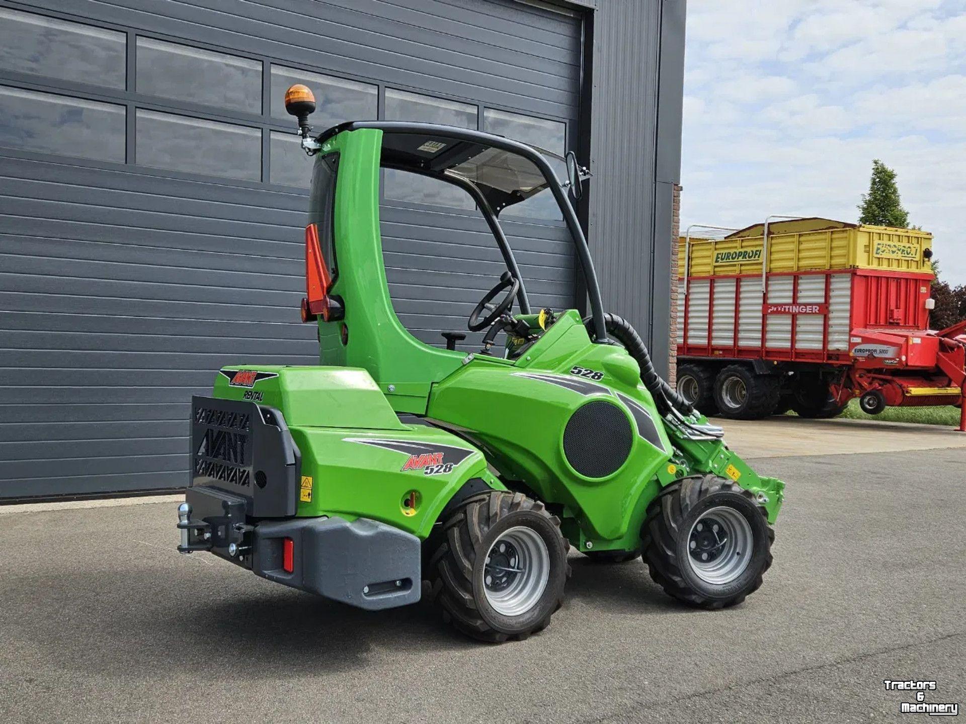 Radlader Avant 528 Rental mini-shovel