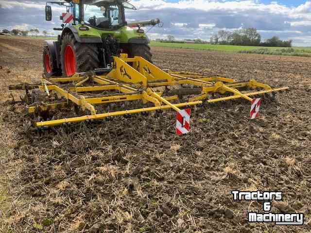Scheibenegge Claydon Terrastar messeneg