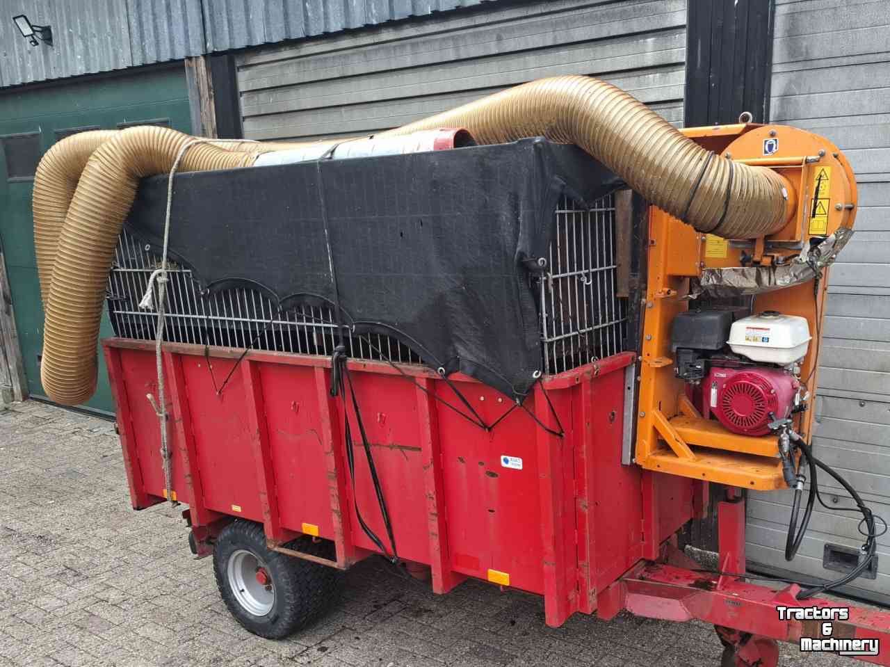 Kipper  Zuigwagen kiepwagen met Votex zuigunit bladzuiger zuiger vuilopzuiger mestzuiger