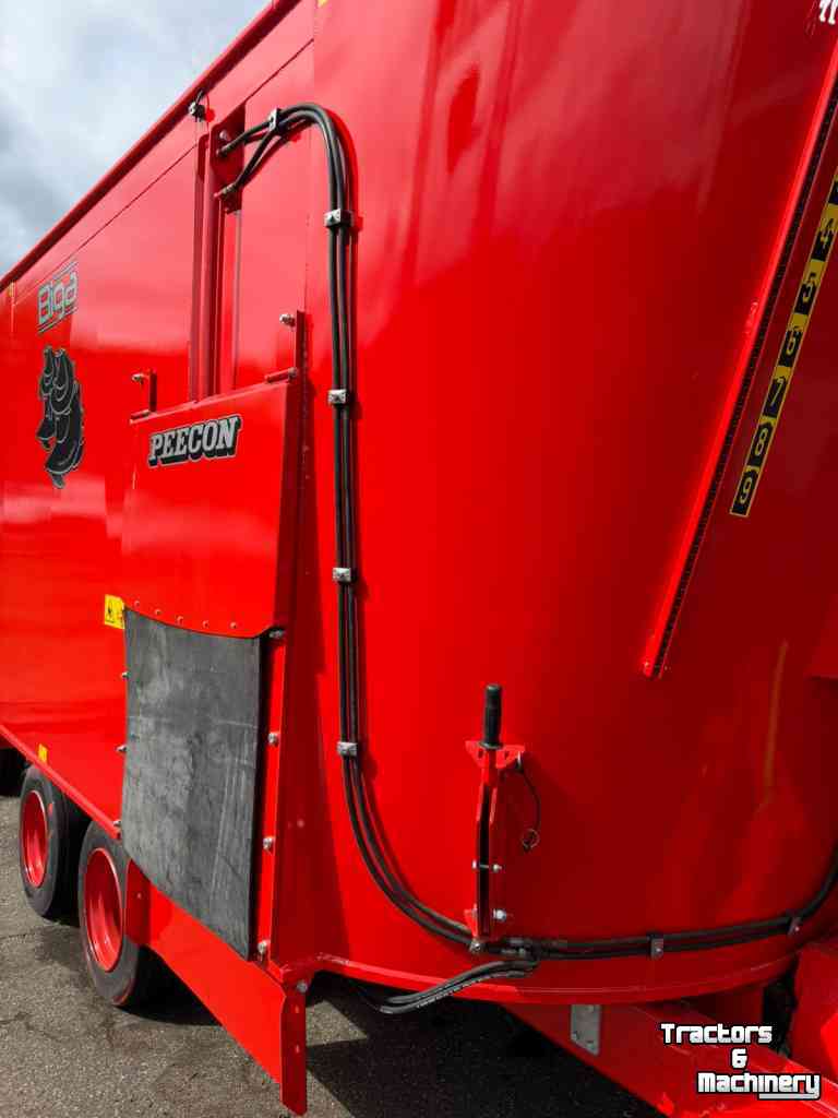 Futtermischwagen Vertikal Peecon 30-245s