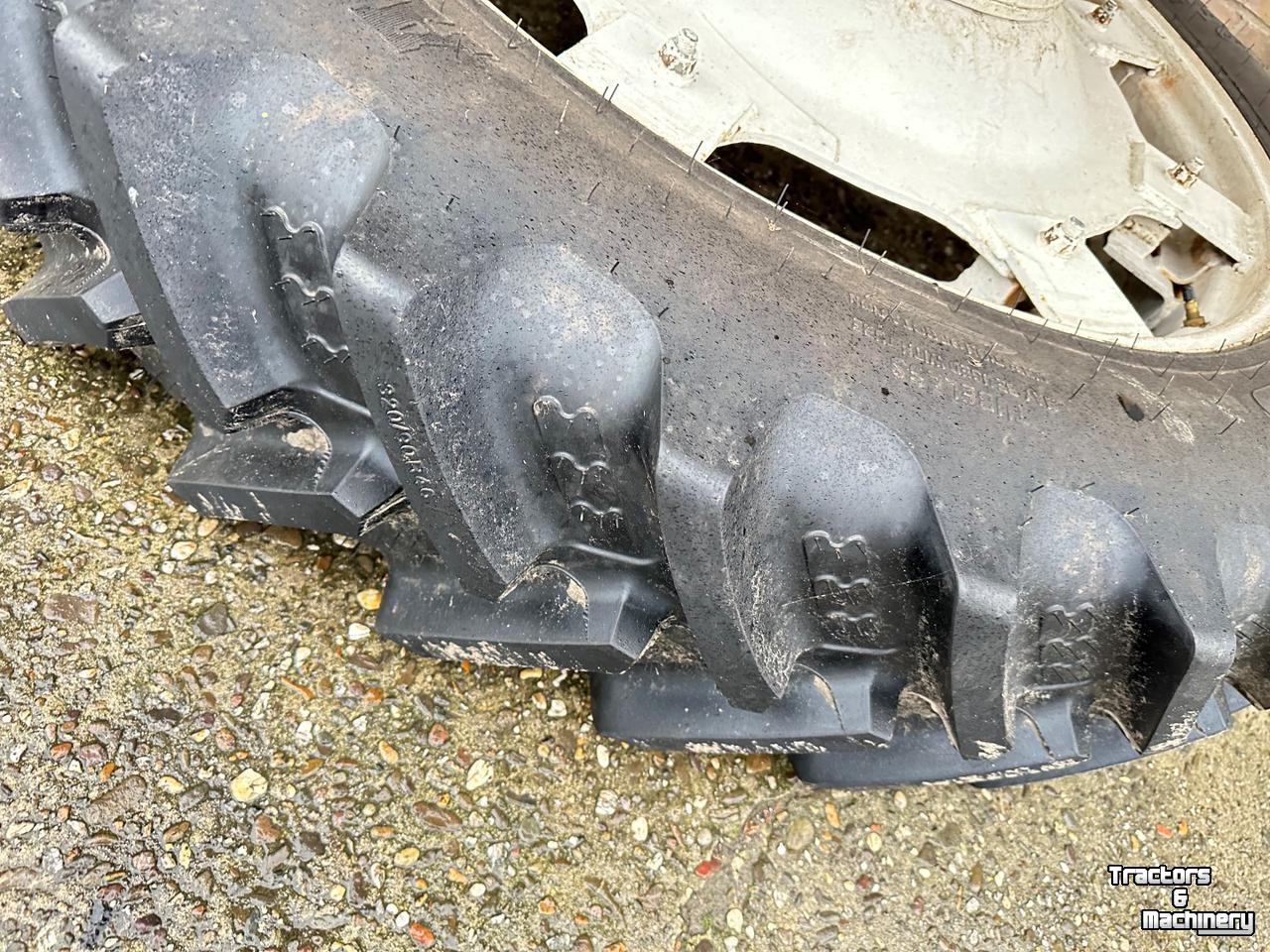 Räder, Reifen, Felgen & Distanzringe BKT 300/95R46 EN 320/90R46