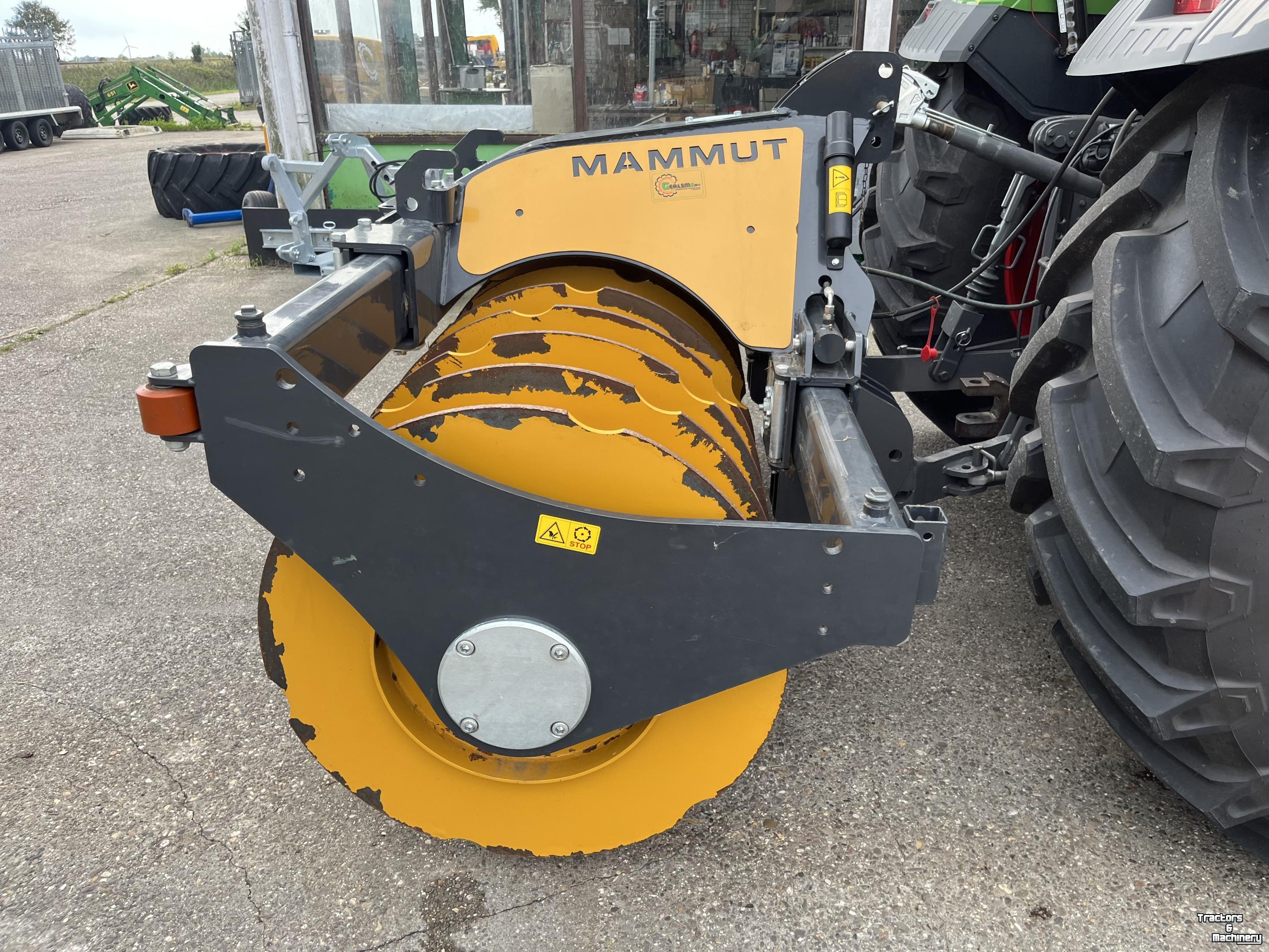 Silo Verdichtungswalze Mammut SK250 H