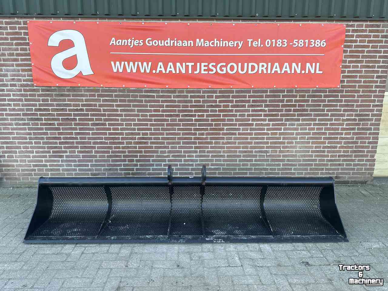 Sonstiges Anbauteile und Zubehör  Baggerbak / Afwerkbak Nieuw