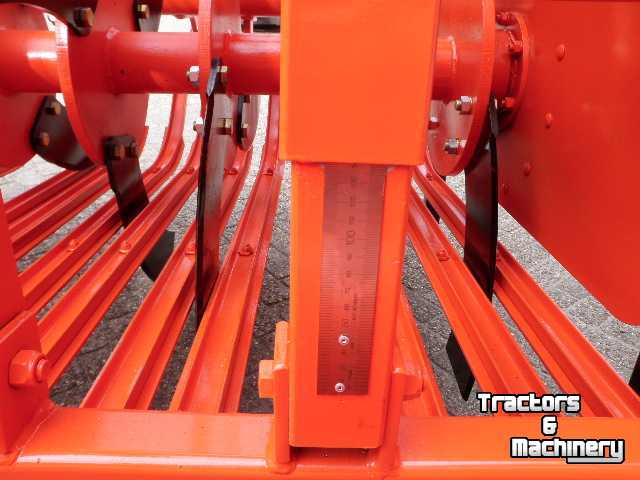 Rasenbelüfter Farmax V250-d graslandbeluchter