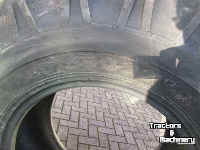 Räder, Reifen, Felgen & Distanzringe Nokian 480/65R24 TR1  Steel Radiaal