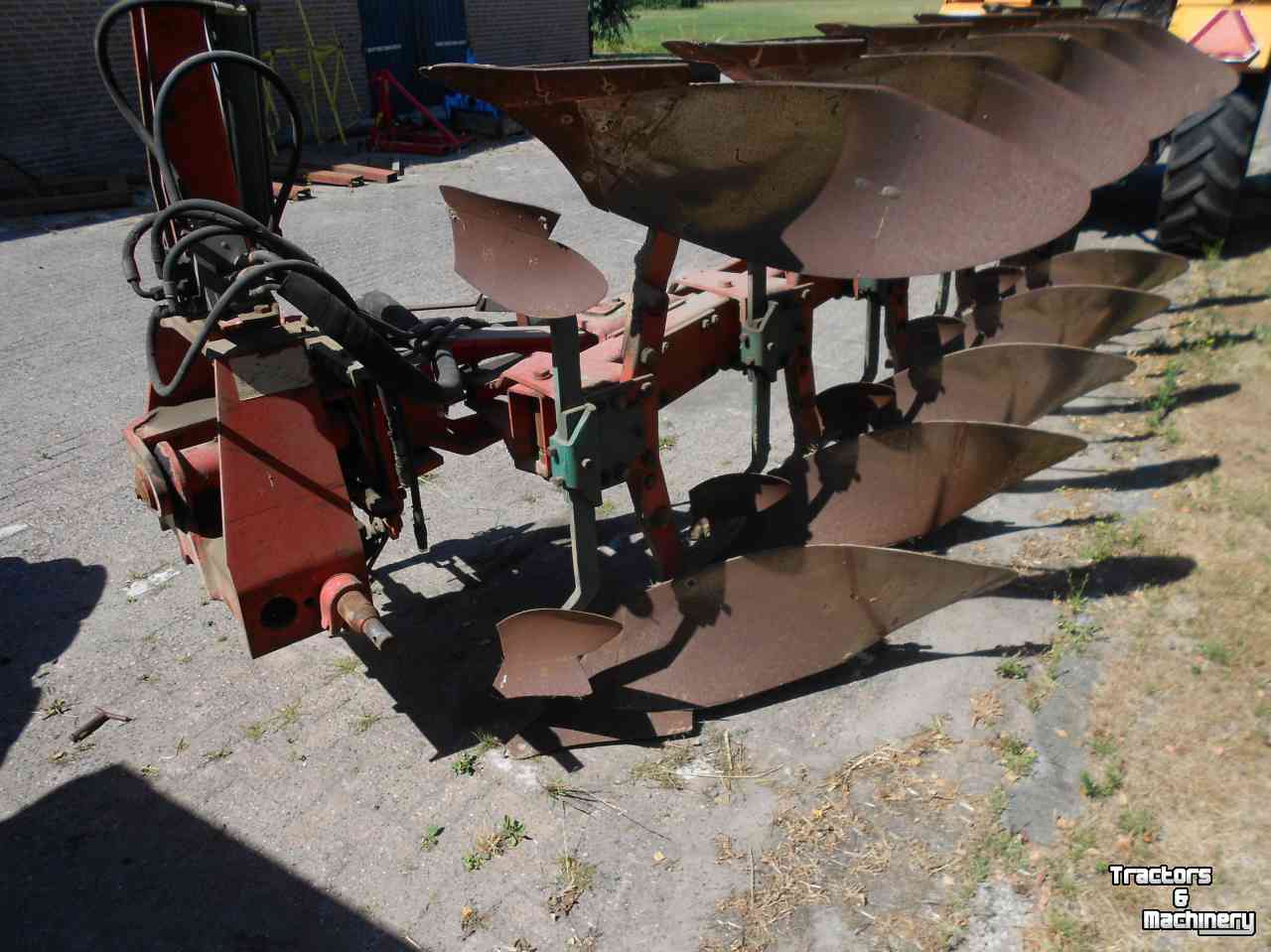 Pflüge Kverneland 4+1 schaar vario ploeg