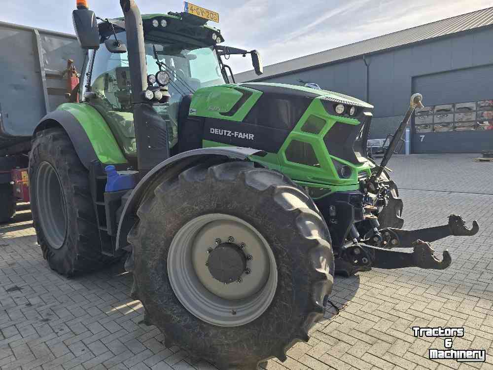 Schlepper / Traktor Deutz-Fahr 6215 TTV