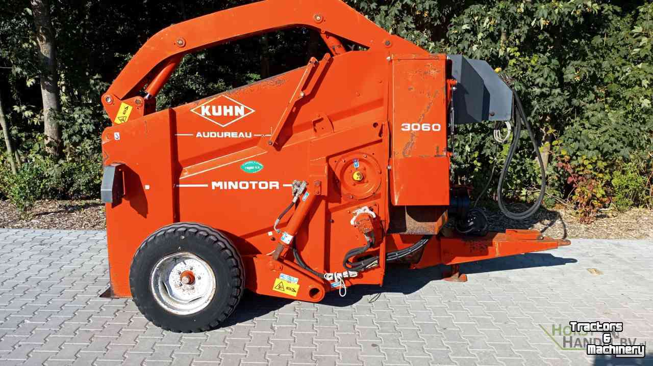 Strohverteiler für Liegeboxen Kuhn Minotor stroblazer strostrooier