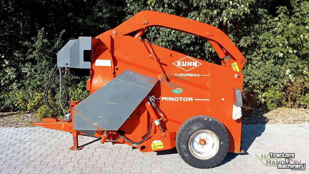 Strohverteiler für Liegeboxen Kuhn Minotor stroblazer strostrooier