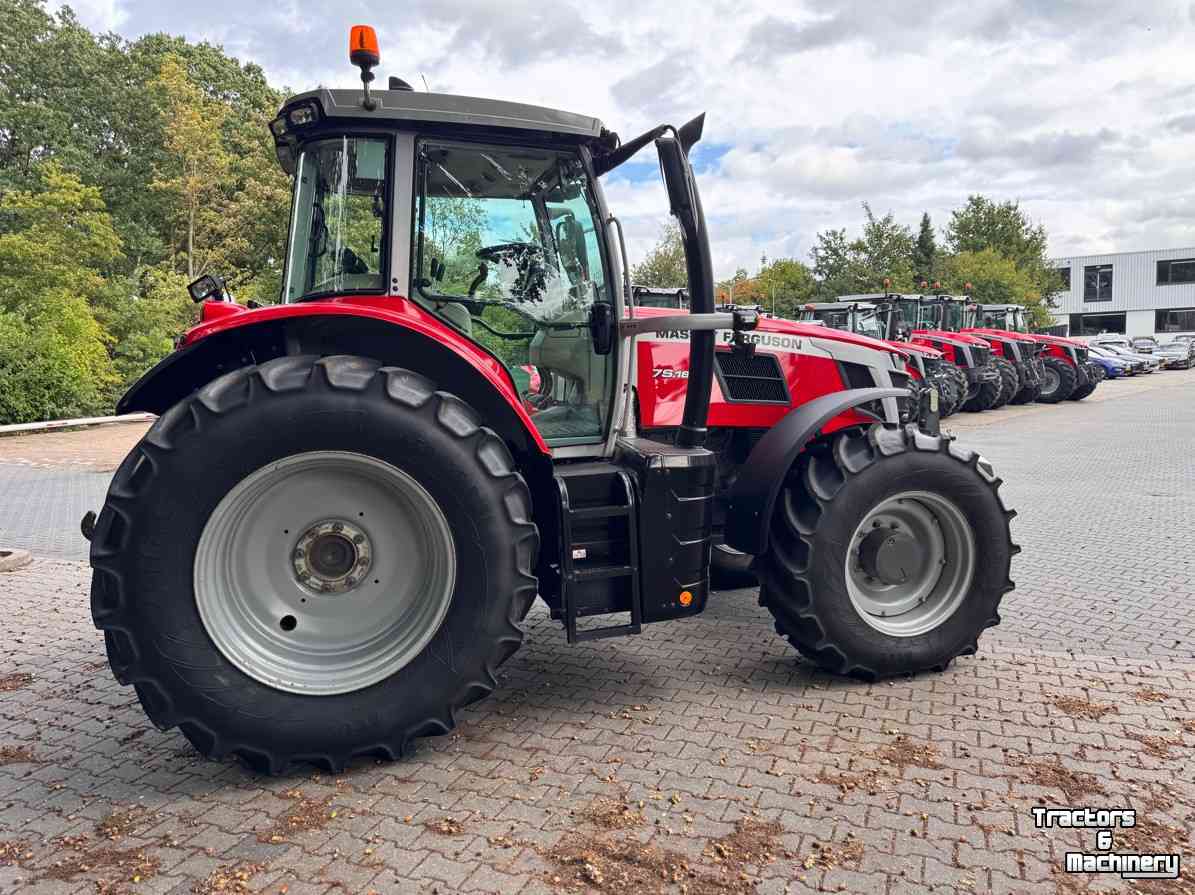 Schlepper / Traktor Massey Ferguson 7s.180 Dyna6 Efficient