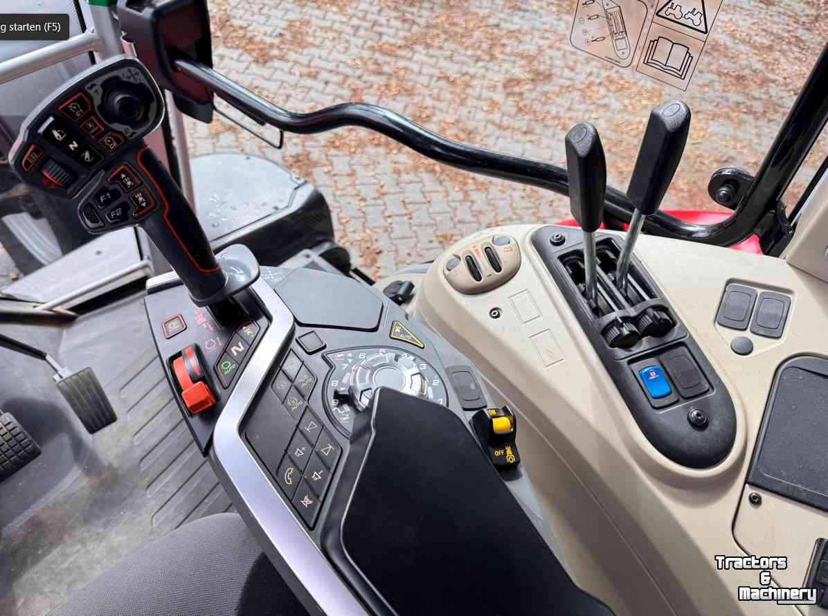 Schlepper / Traktor Massey Ferguson 7s.180 Dyna6 Efficient