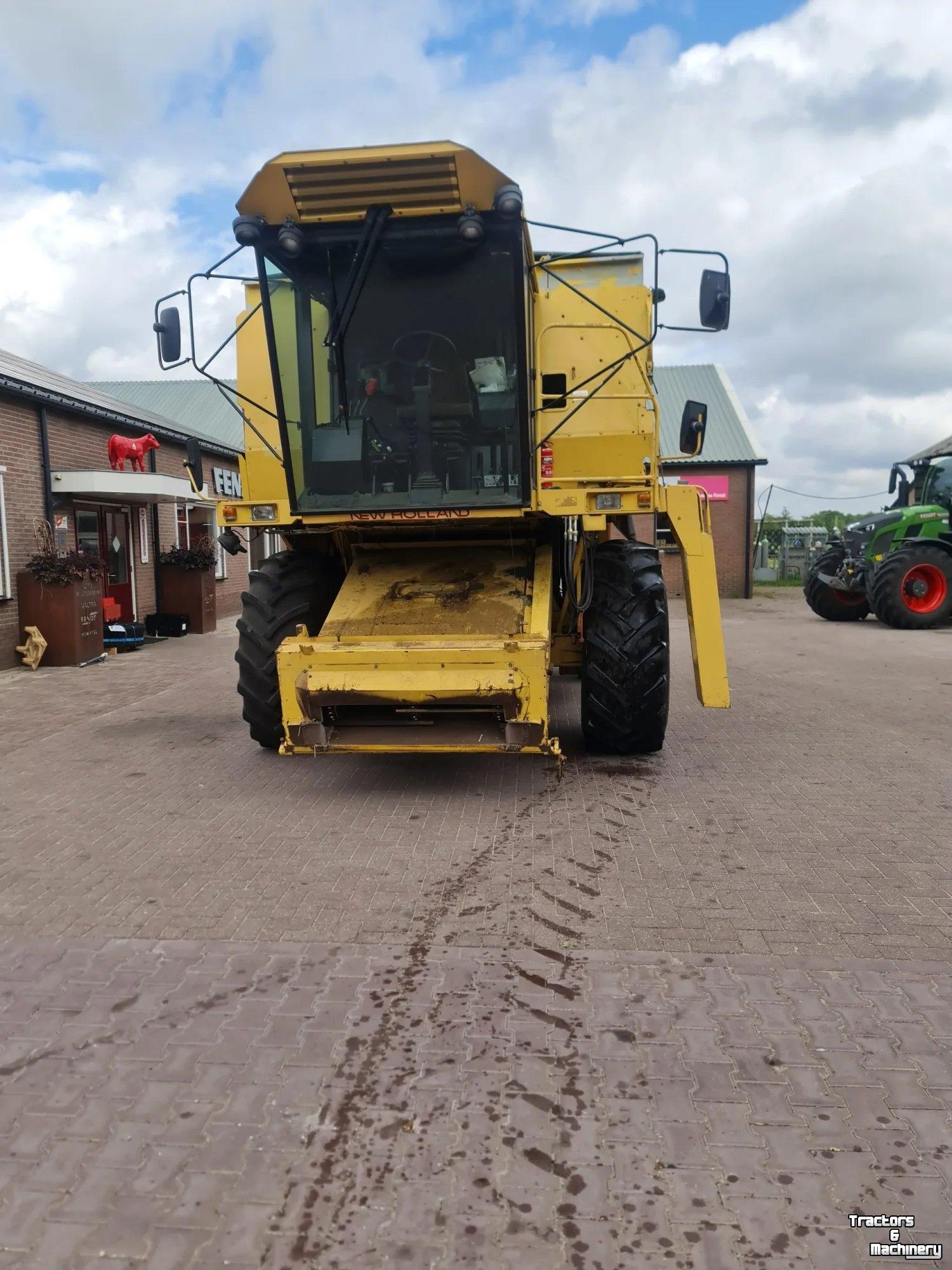 Mähdrescher New Holland TX34 MAAIDORSER