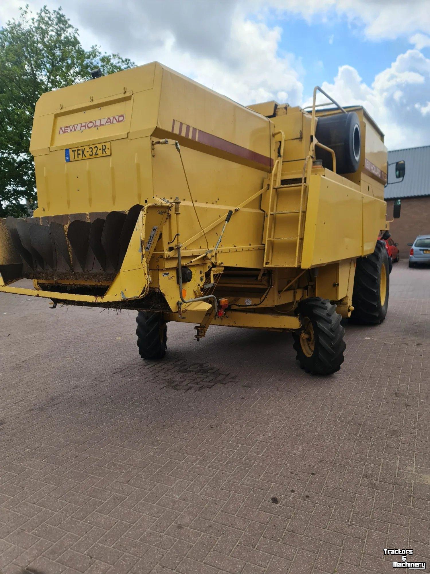 Mähdrescher New Holland TX34 MAAIDORSER