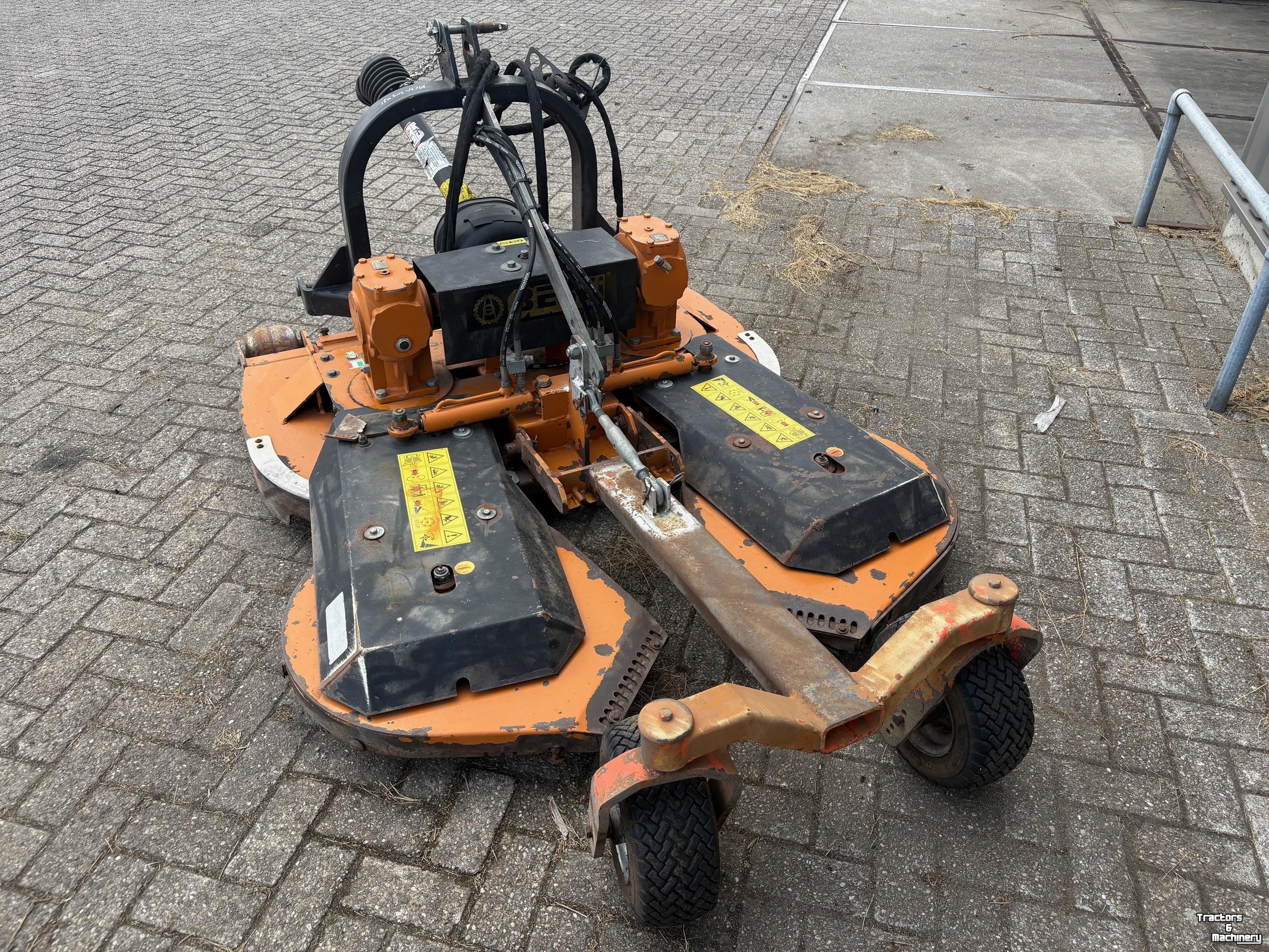 Schlegelmulchgeräte Berti Vary 140-245 60
