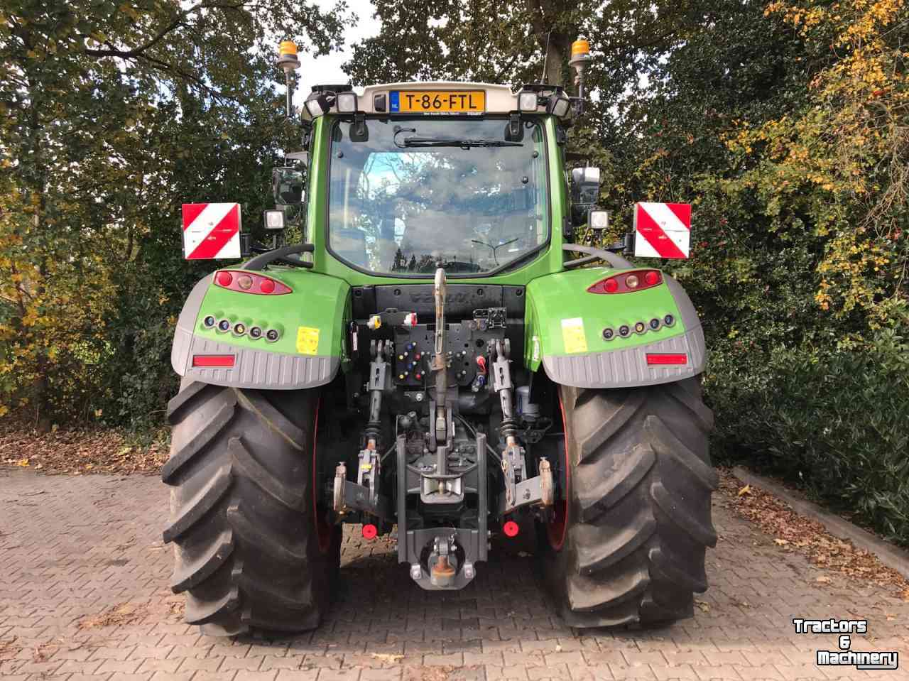 Schlepper / Traktoren Fendt 724 Vario S4 ProfiPlus